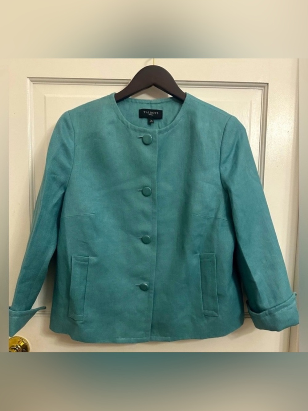 Talbots Linen Blazer in Turquoise Blue
Size 12 petite